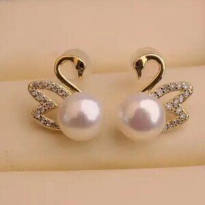 Cute Pearl Swan Earrings